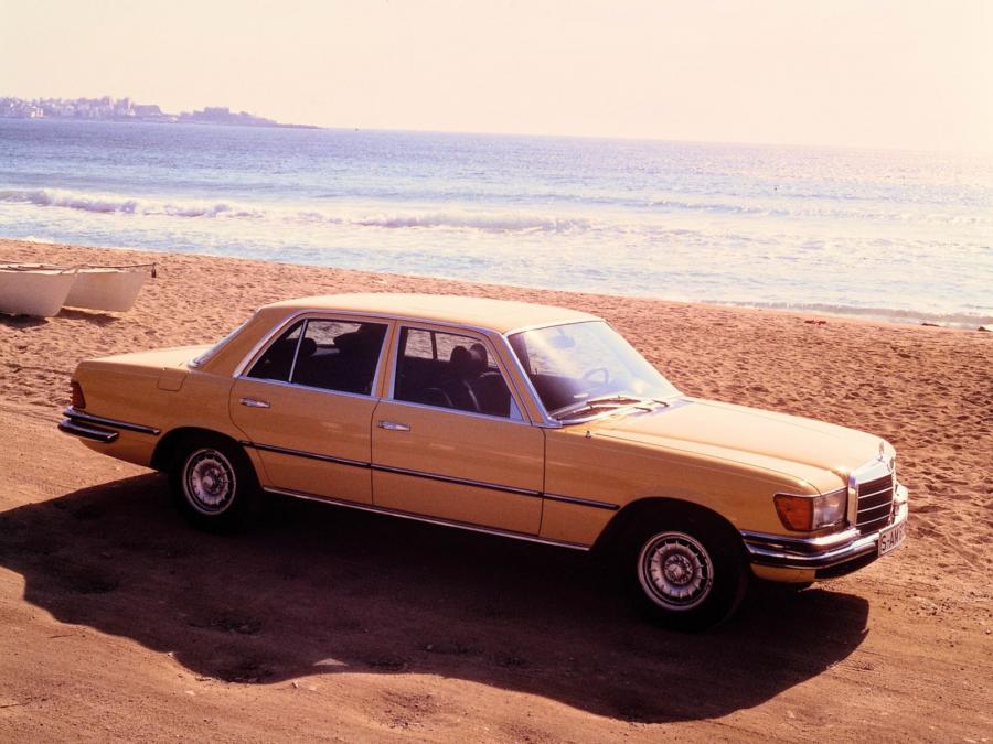  Mercedes-Benz 450 SEL 6.9 (W116) 1975 года  (фото 21 из 27)